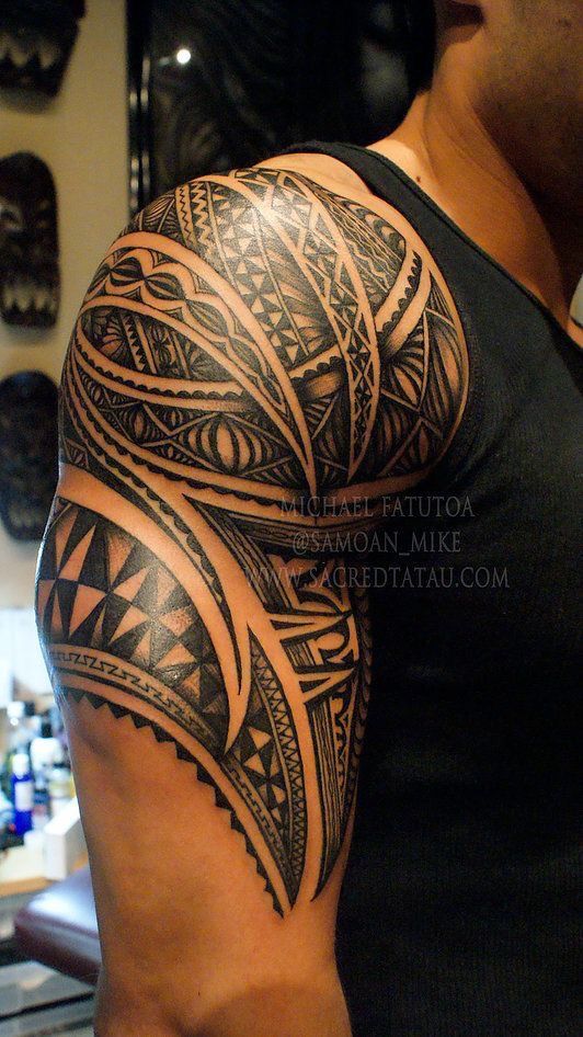 Mandala Tatoo masculina (Pinterest) - tatuagem no ombro masculina