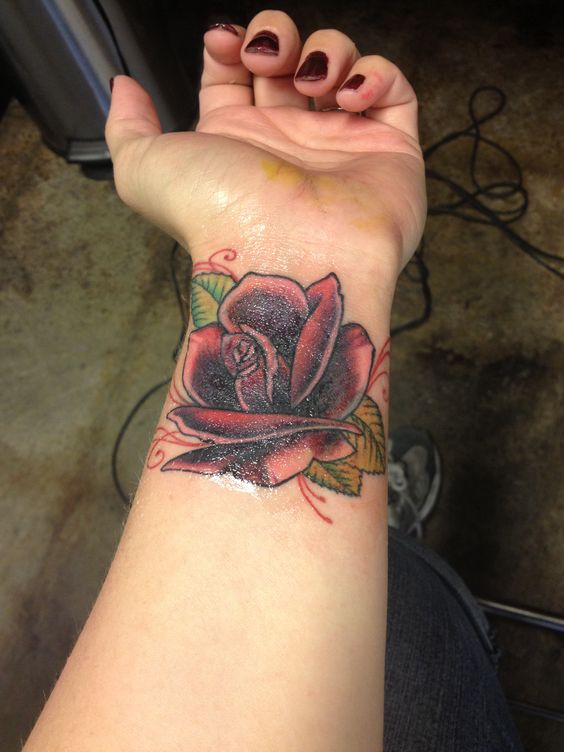 Old school tatuagem de rosas (Pinterest)