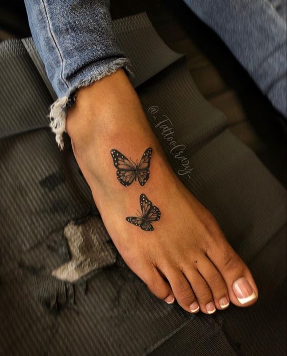 Tatuagem com borboleta (Pinterest)