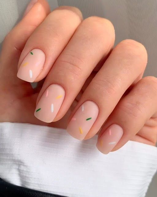 nail art minimalista