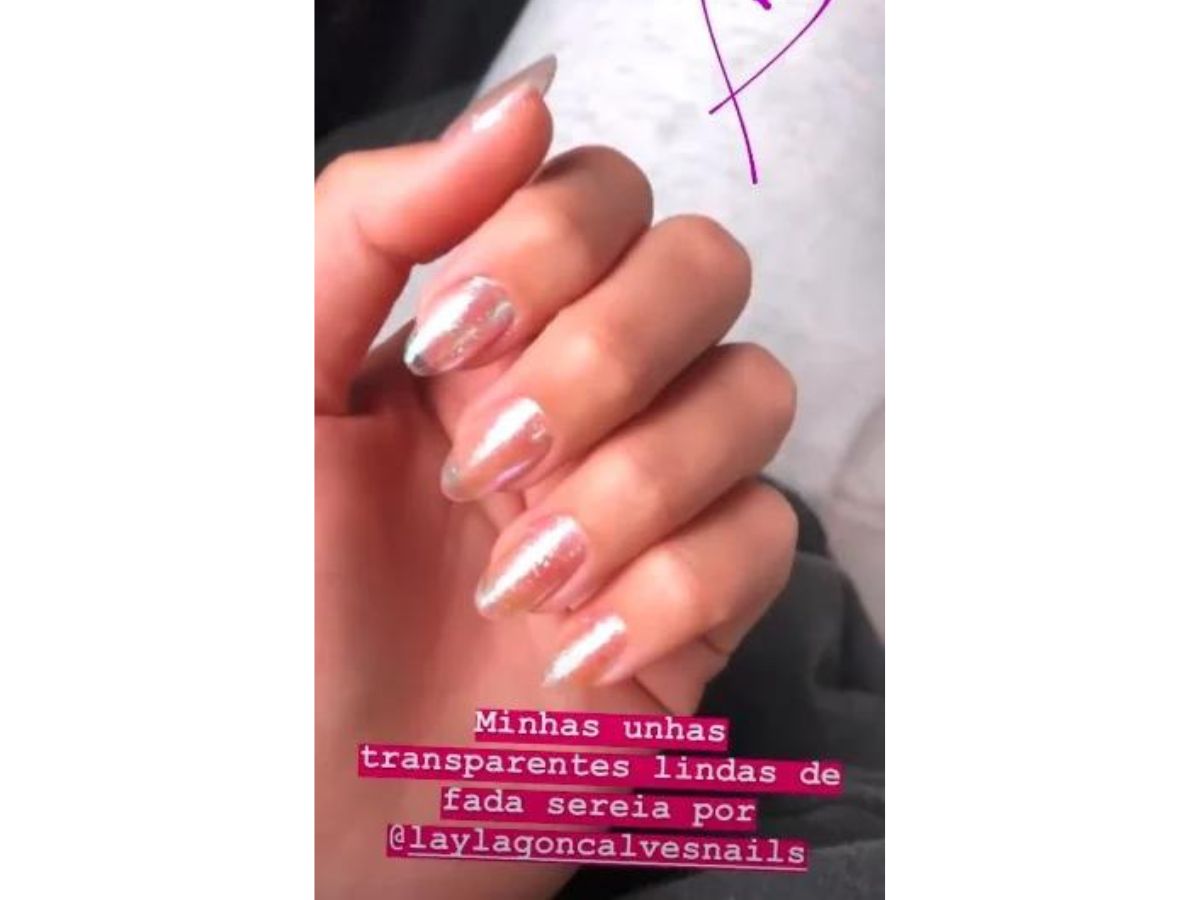 unhas bruna marquezine