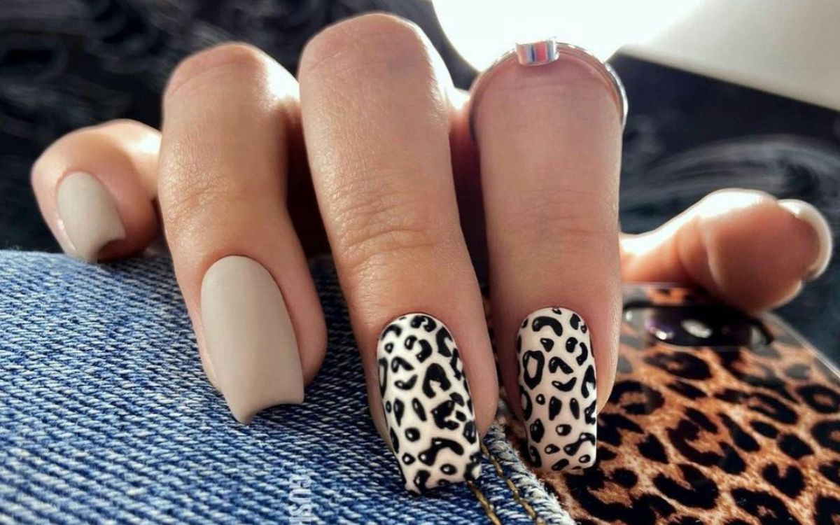 Escorpião Nail Arts degradê animal print