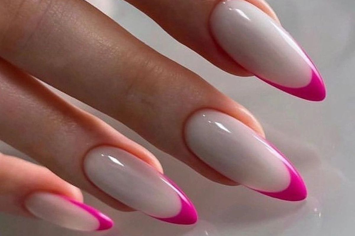 Tendências de Unhas BARBIECORE francesinha