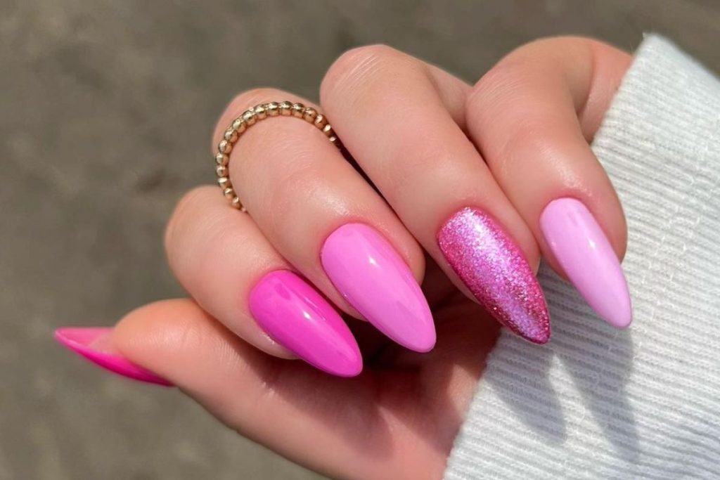 Tendencias-de-Unhas-BARBIECORE-para-arrasar-na-estreia-do-filme-de-Barbie-1024x683