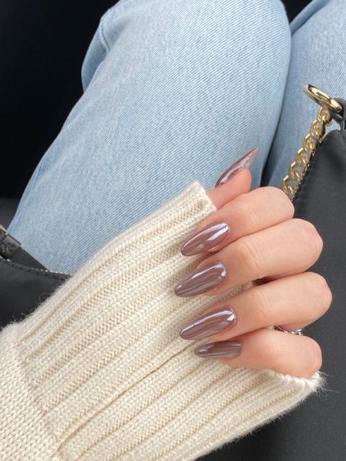 almond nails