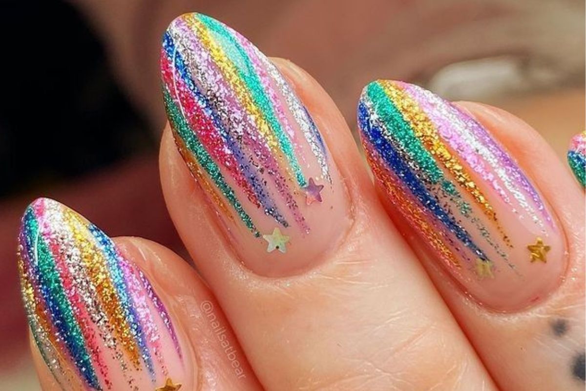 unhas de glitter carnaval 2024 3