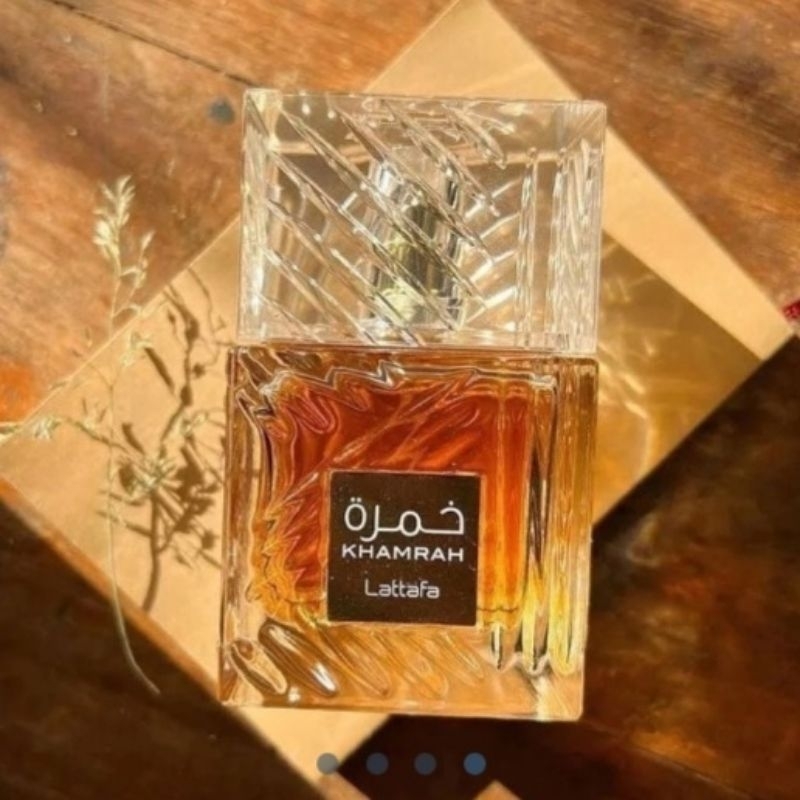 frasco do perfume Khamrah