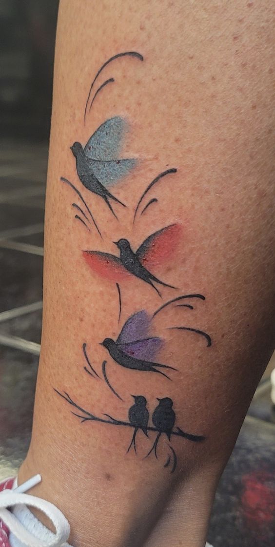 Tatuagem Pássaros - tipos de tattos para idosas