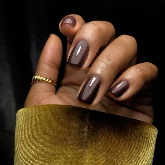 Expresso - Cor e marca de esmalte desconhecidas (Pinterest) Unhas 'Espresso'