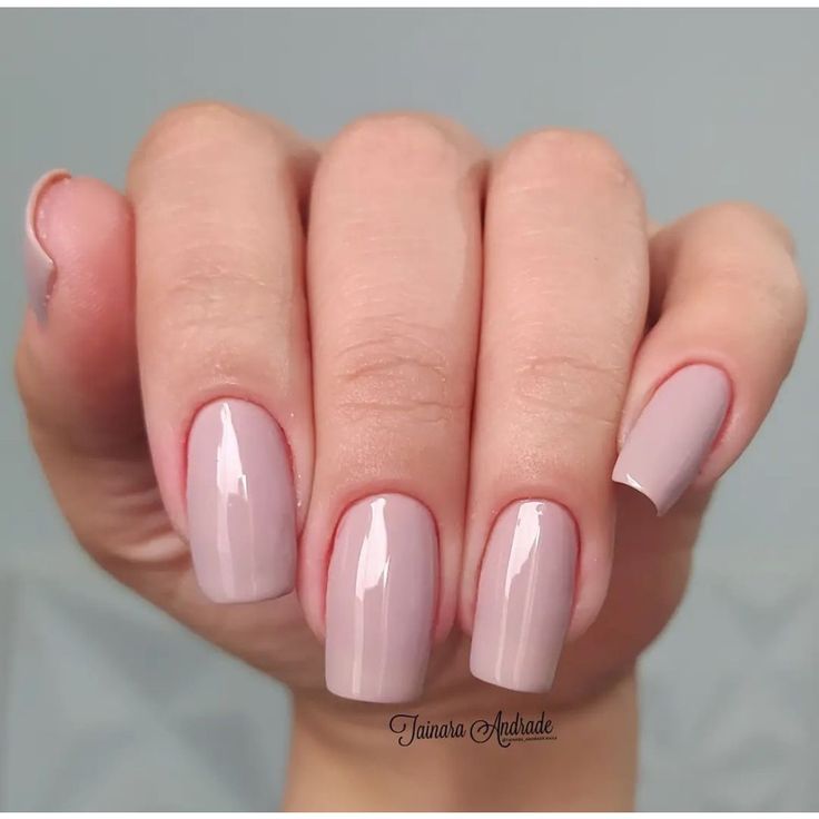 Nude Rosado - Nome lembrança de inverno - Esmalte Ana Hickmann (Pinterest) - Unhas neutras modernas para inspirar