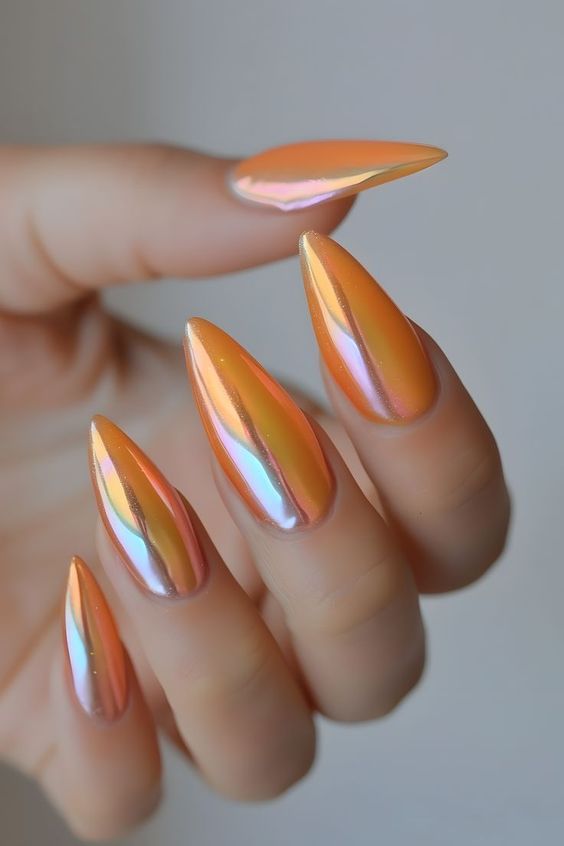 Unhas metalizadas (Pinterest)