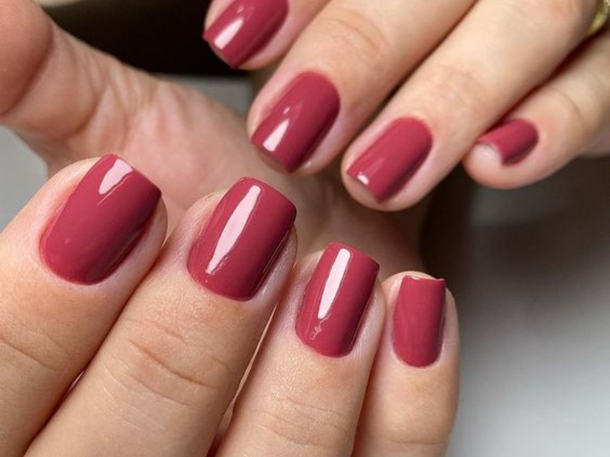 Unhas neutras modernas para inspirar - Expresso 413 - Sally Hansen (Pinterest)