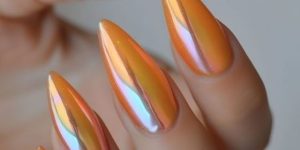 Unhas metalizadas (Pinterest)