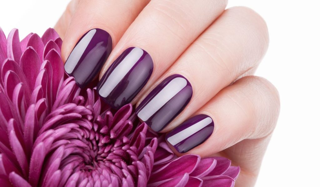 esmalte vinho tendência final do ano