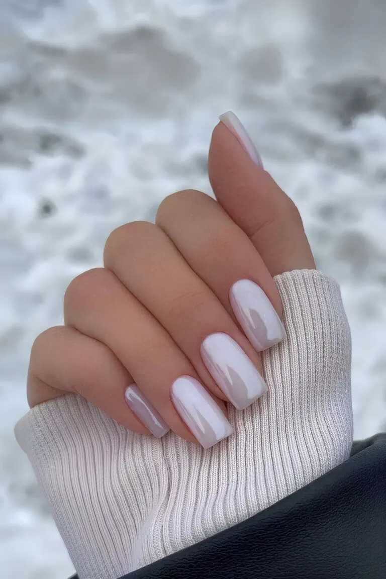 unhas decoradas cromada branco